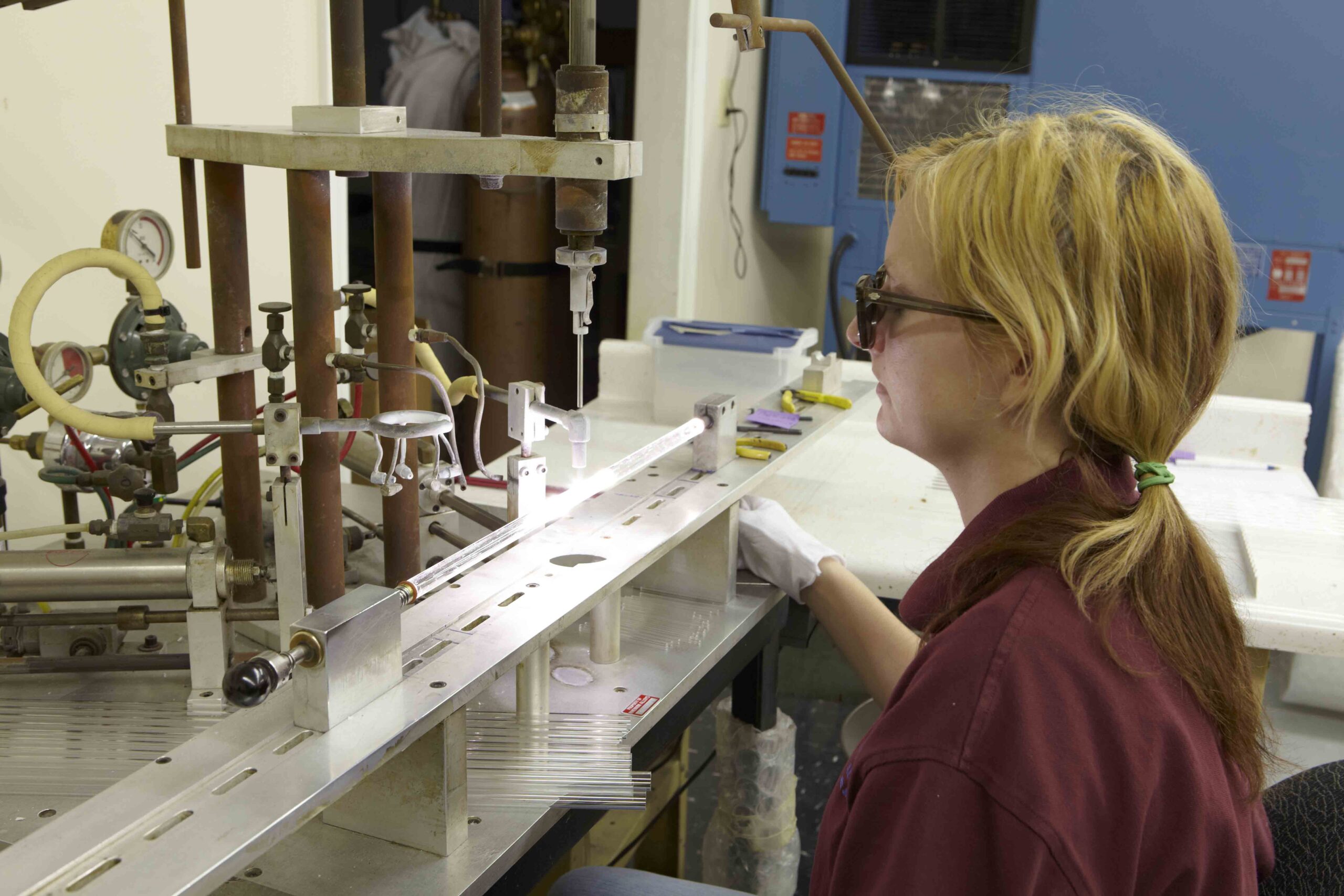 Quartz Infrared Halogen Lamps – Tubeulation in lab